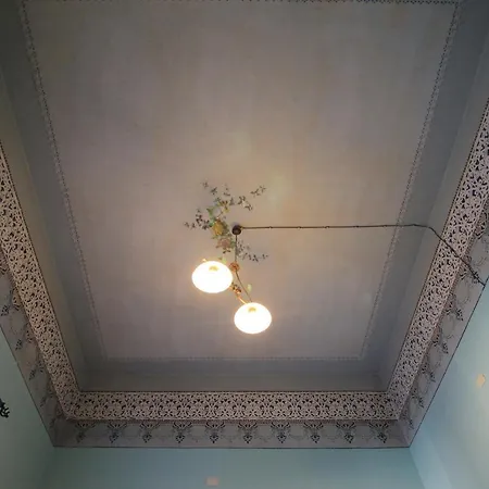 Matteotti Balcony * 체팔루