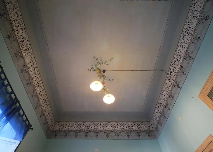 Matteotti Balcony * تْشيفالو