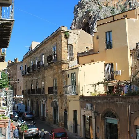 Matteotti Balcony Apartmán Cefalù